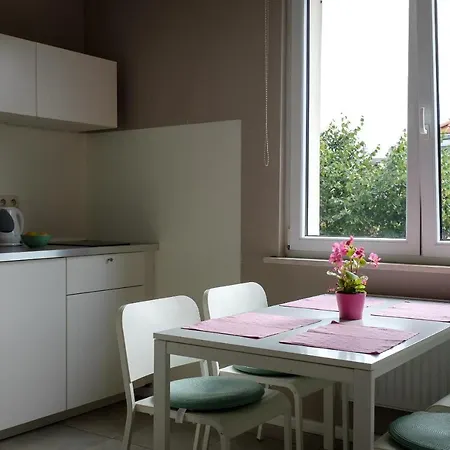 Victus Apartamenty, Kamienica Grottgera *