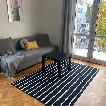 Victus Apartamenty, Kamienica Grottgera *